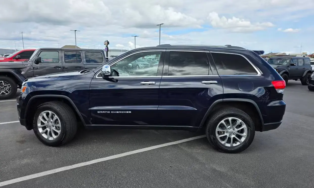 2014 Jeep Grand Cherokee Limited rental photo 4
