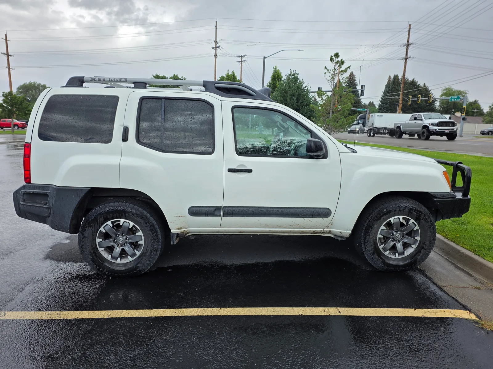 2014 Nissan Xterra PRO-4X rental photo 4