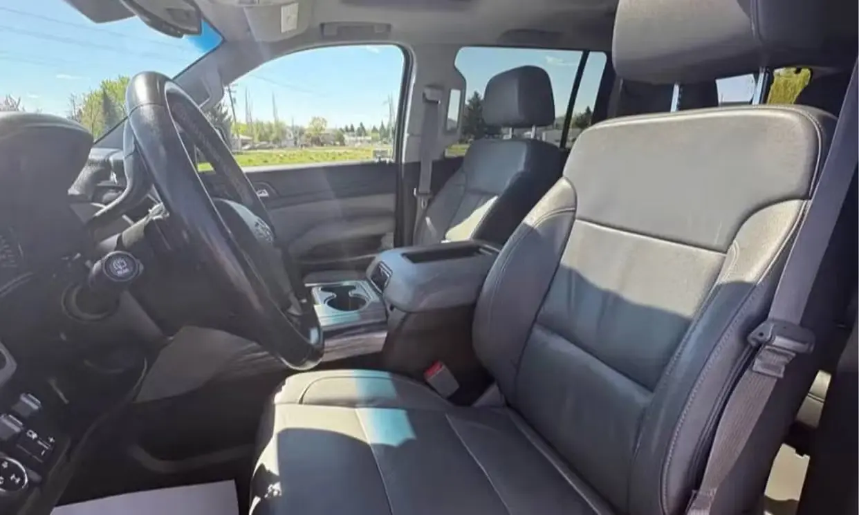 2015 Chevrolet Suburban LT rental photo 6