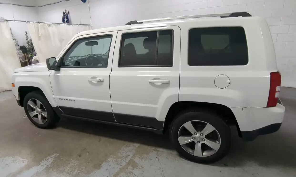 2016 Jeep Patriot High Altitude rental photo 3