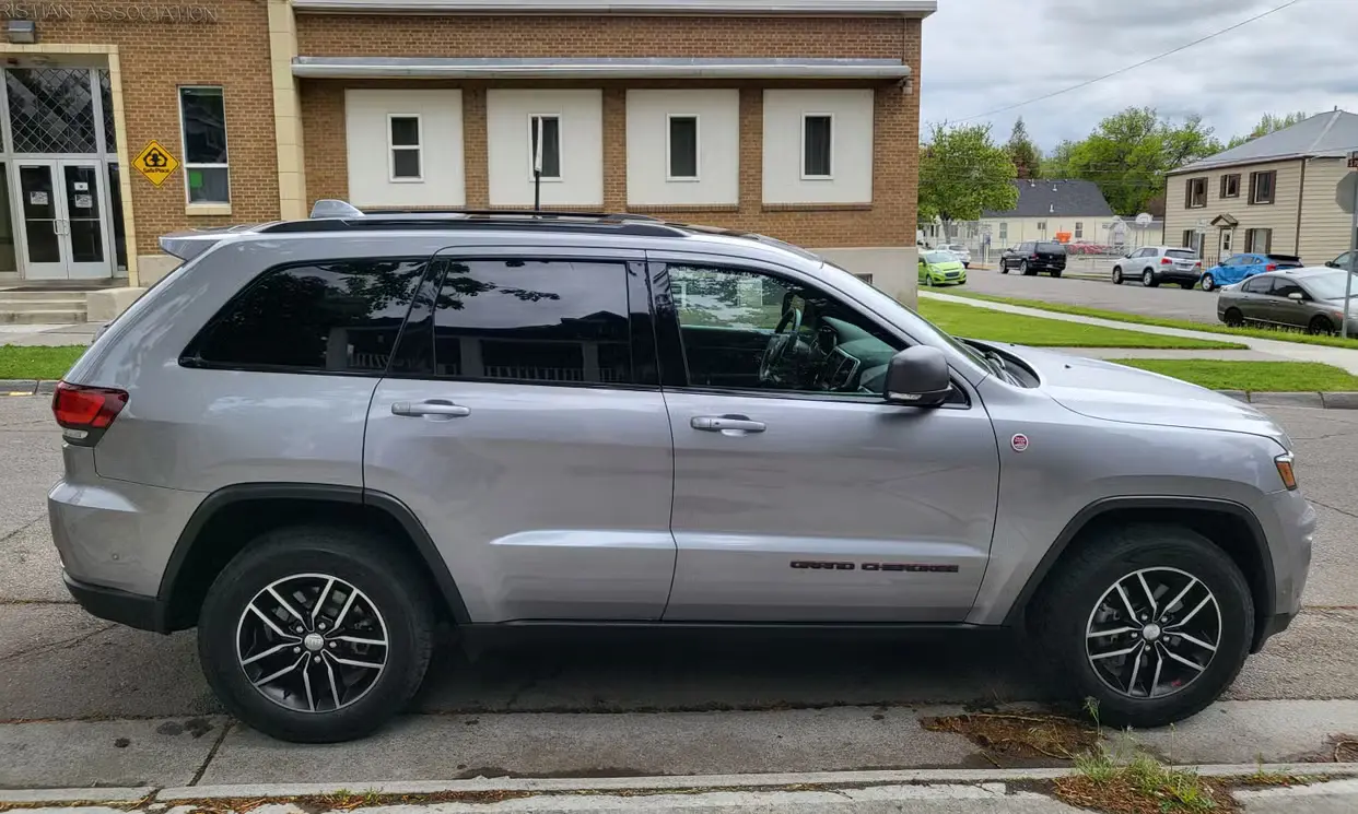 2018 Jeep Grand Cherokee Trailhawk rental photo 3