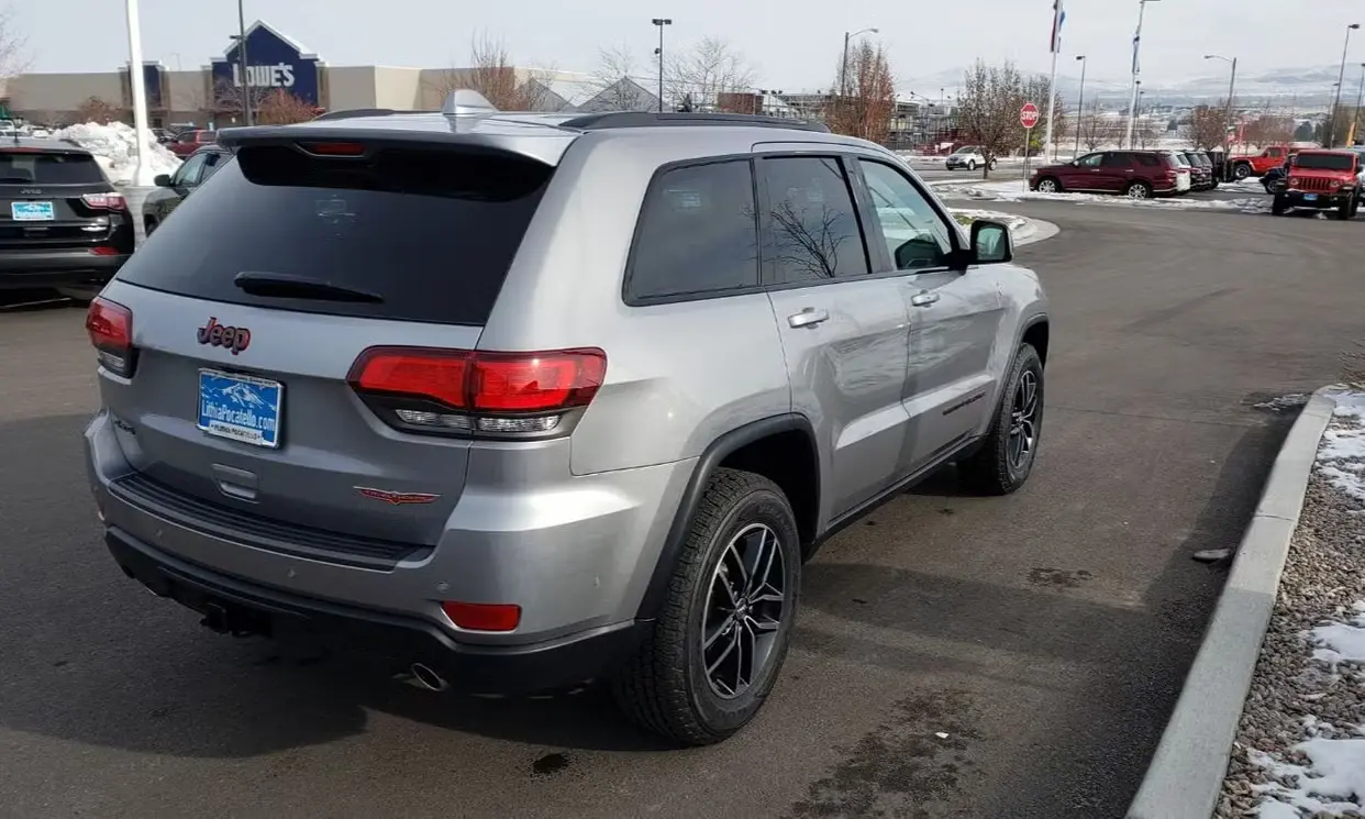 2018 Jeep Grand Cherokee Trailhawk rental photo 4