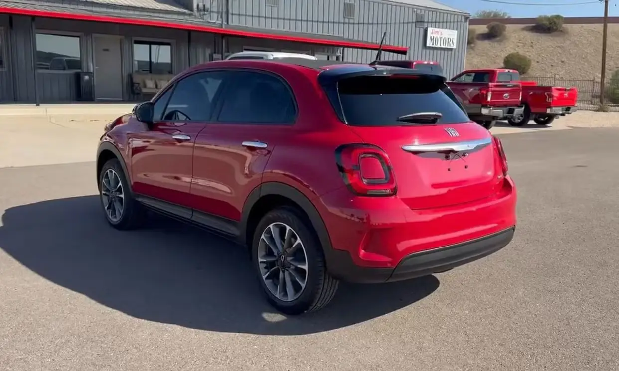 2023 Fiat 500X Pop rental photo 4