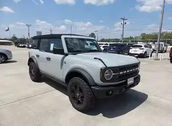 2023 Ford Bronco Black Diamond rental photo 2